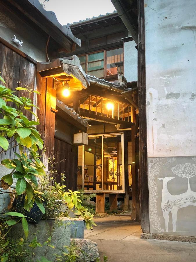 Onomichi Guest House Anago-No-Nedoko Екстер'єр фото
